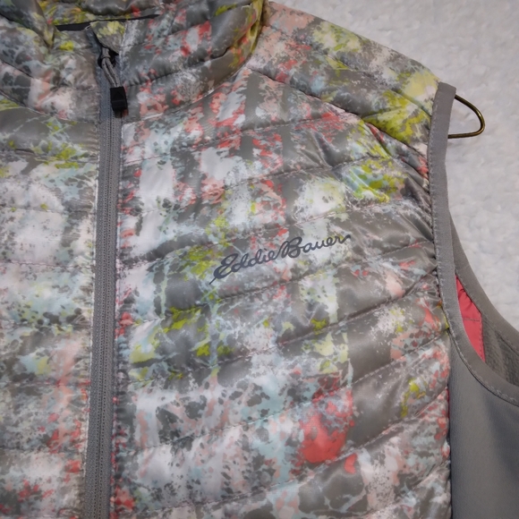 Eddie Bauer First Ascent Women's Down Puffer Vest- Small - Picture 3 of 5
